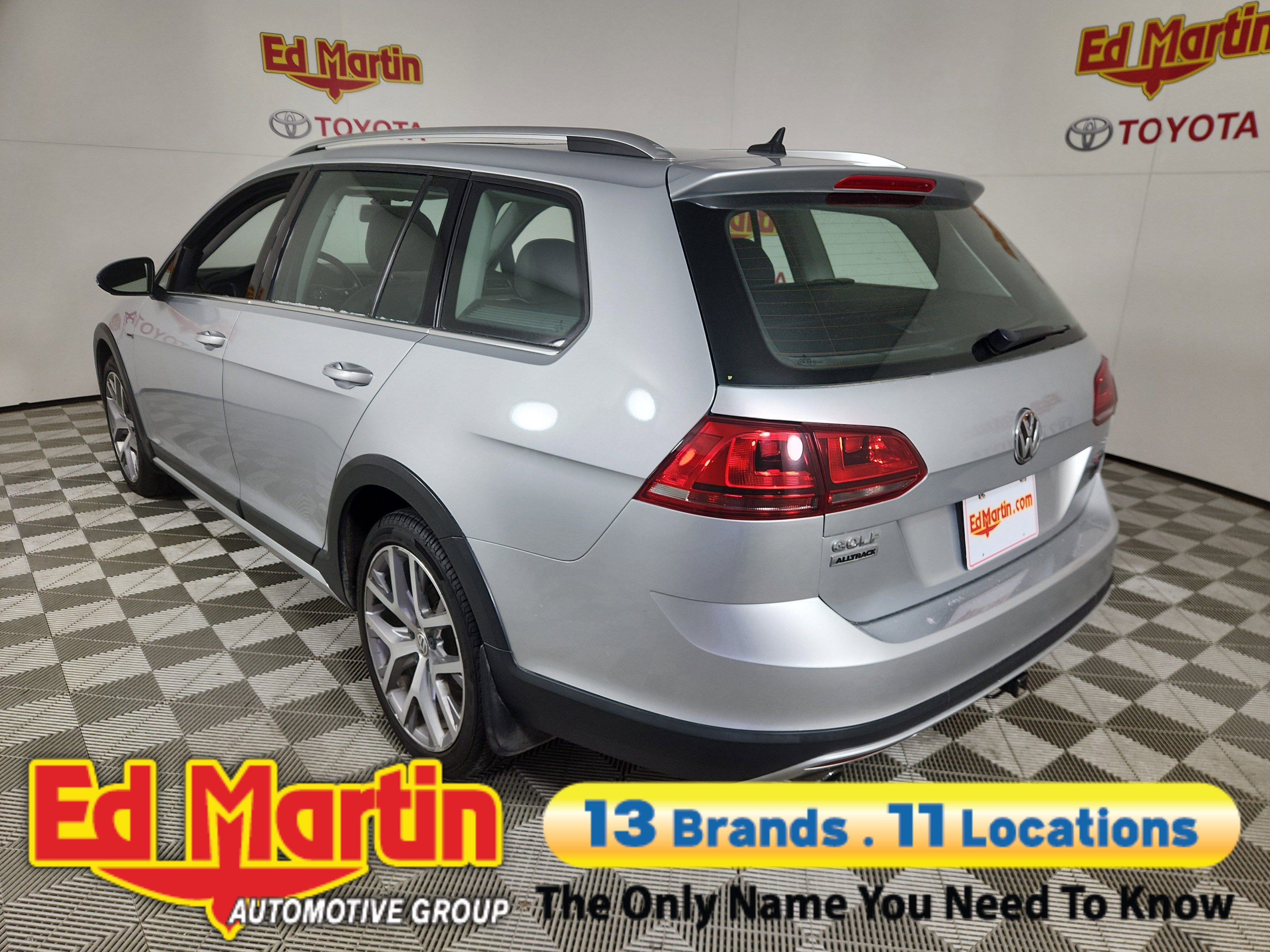 2017 Volkswagen Golf Alltrack Base