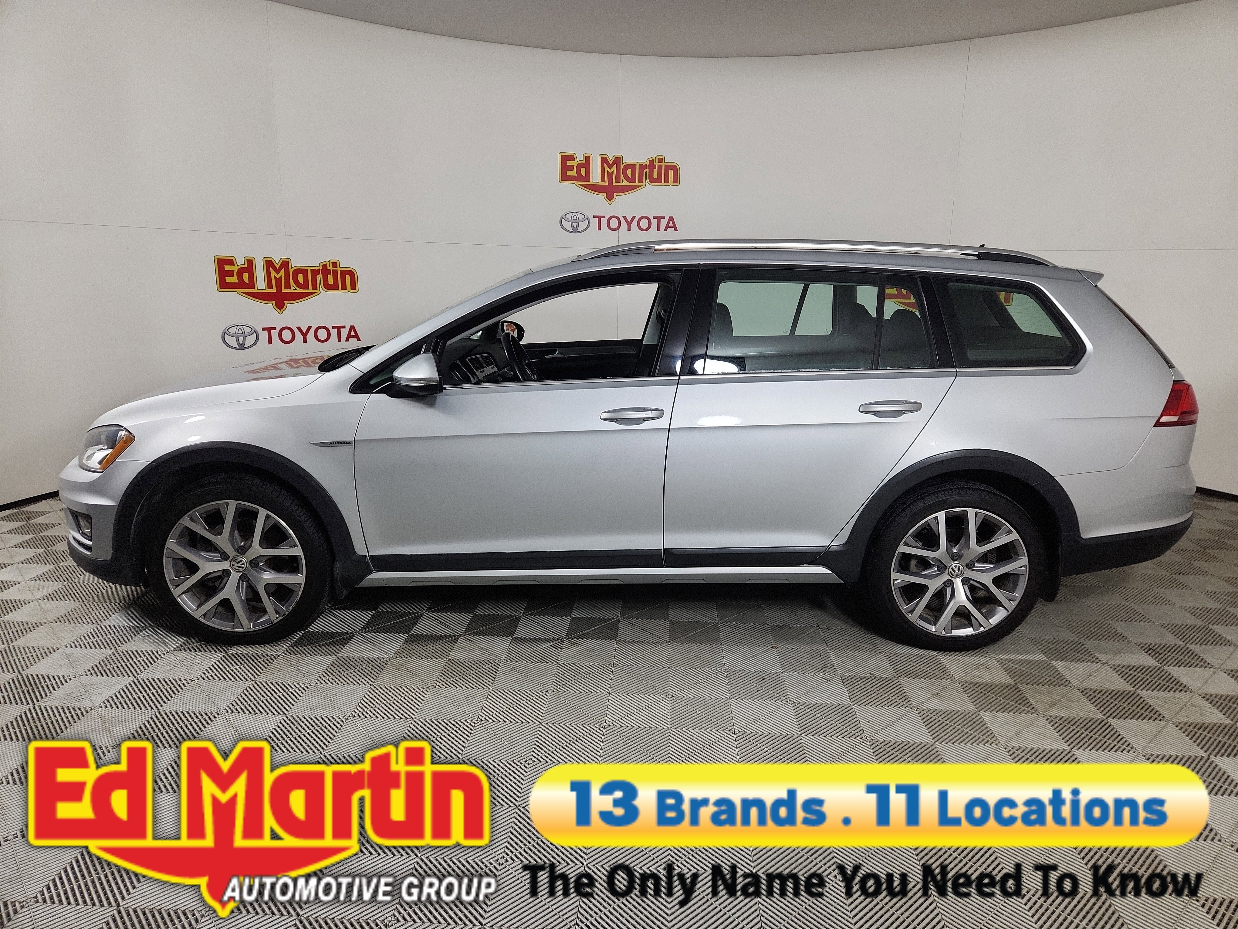 2017 Volkswagen Golf Alltrack Base