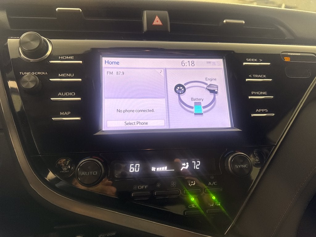 2019 Toyota Camry Hybrid LE