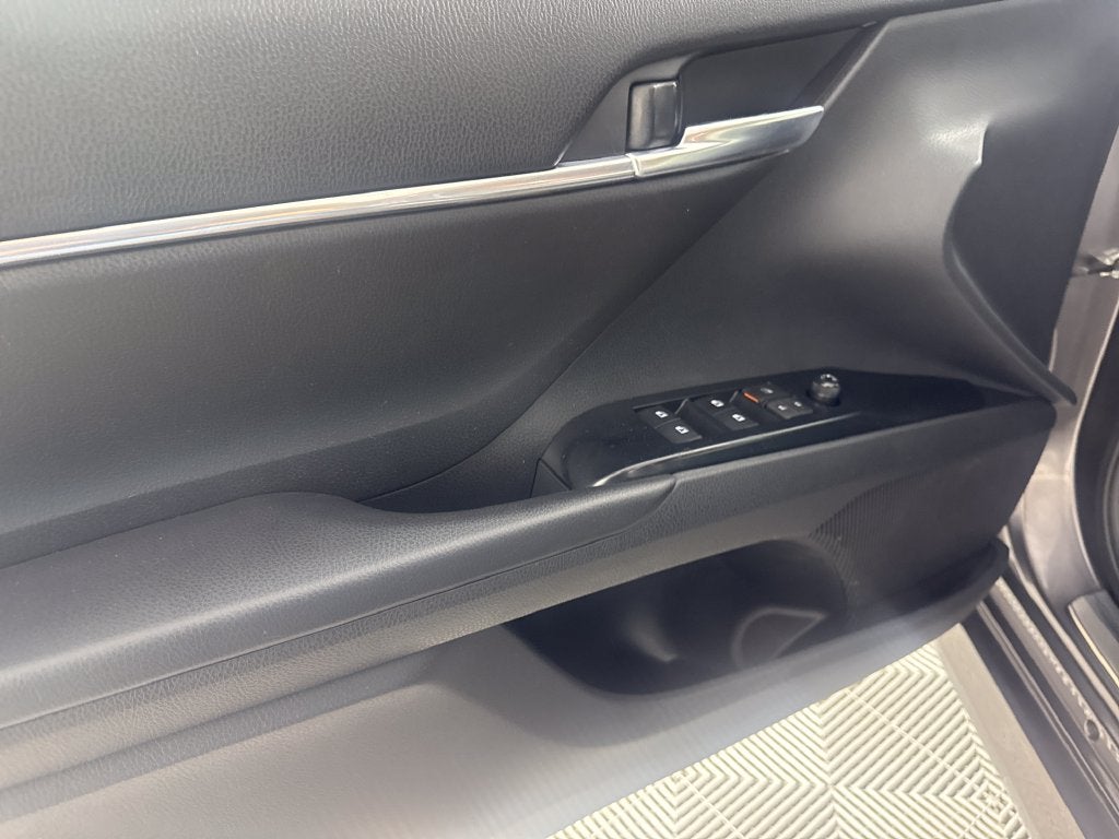 2019 Toyota Camry Hybrid LE