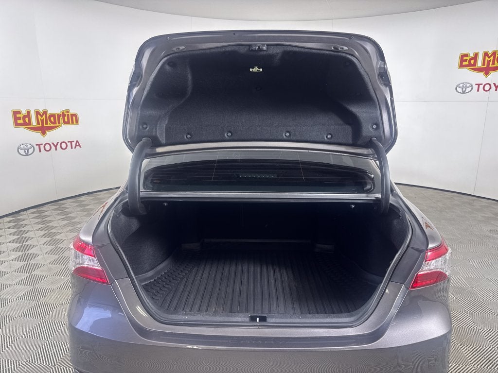 2019 Toyota Camry Hybrid LE