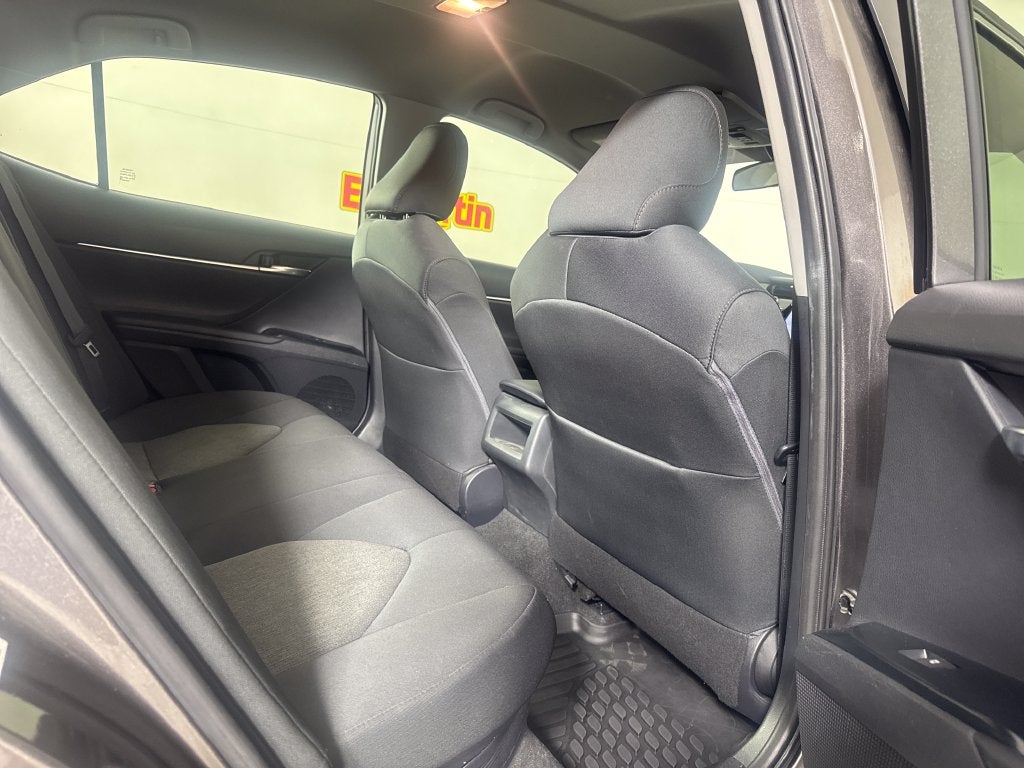 2019 Toyota Camry Hybrid LE