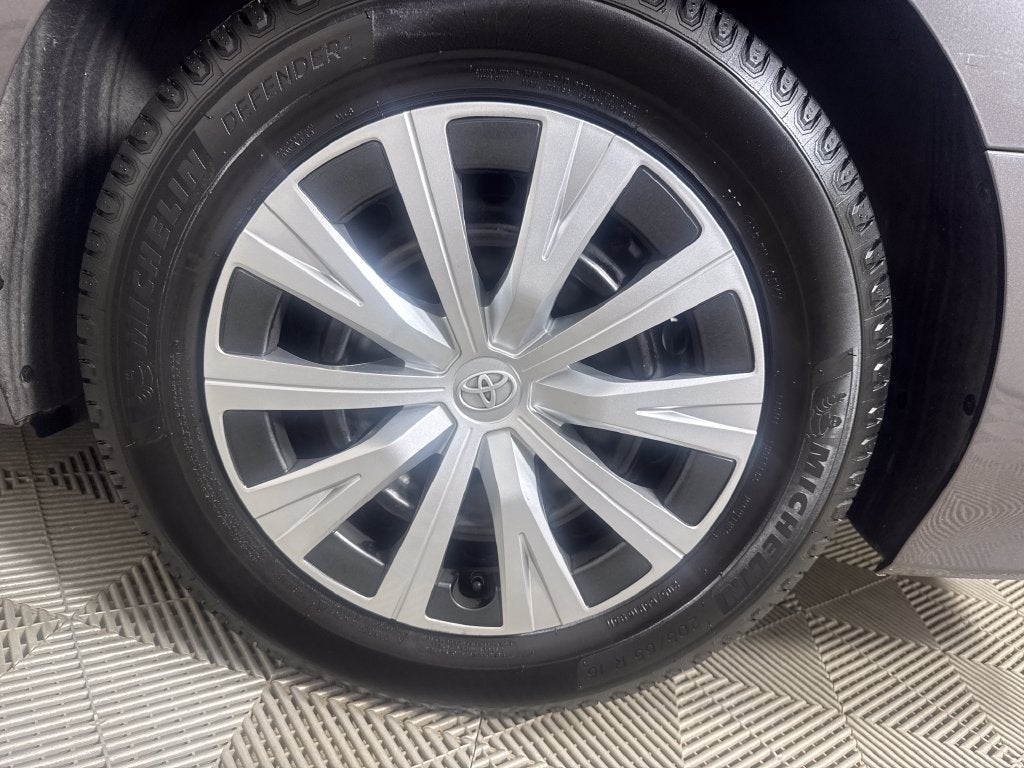2019 Toyota Camry Hybrid LE