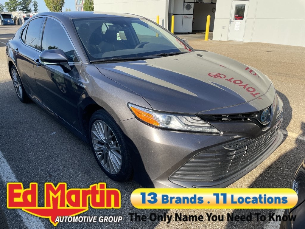 2020 Toyota Camry Hybrid XLE