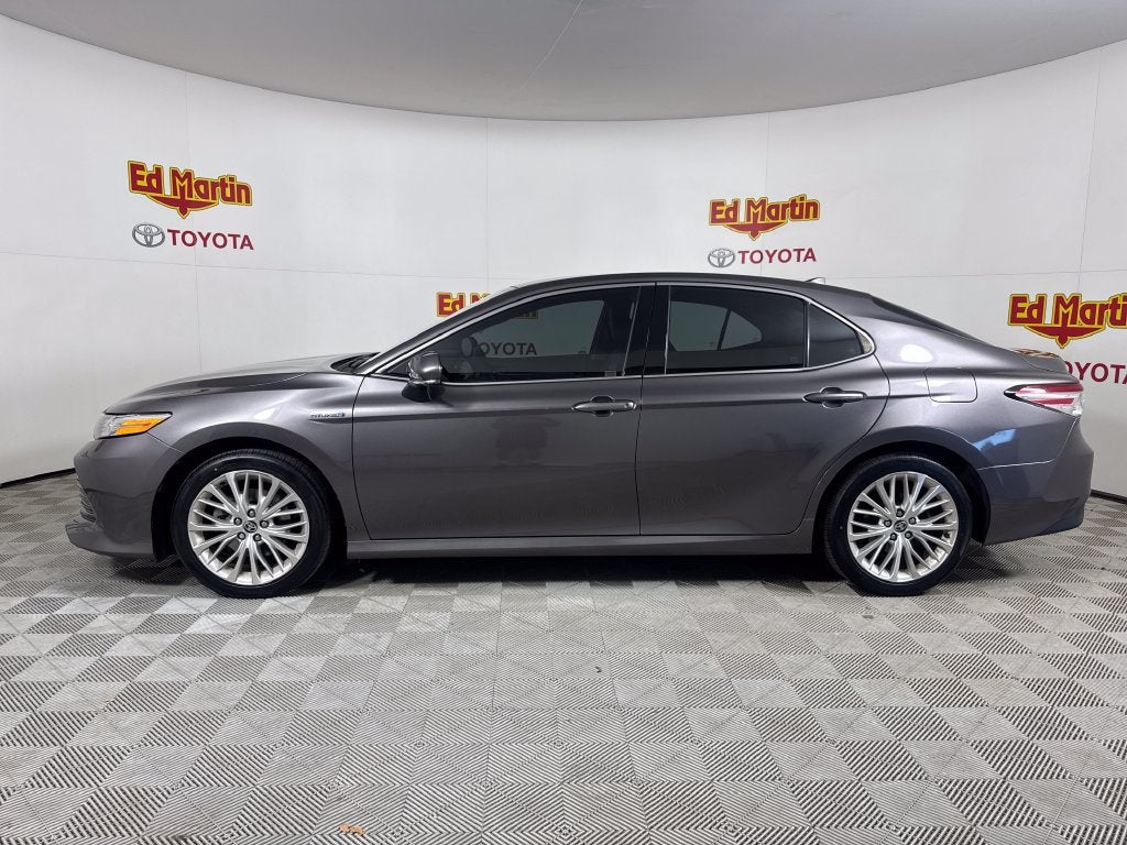 2020 Toyota Camry Hybrid XLE