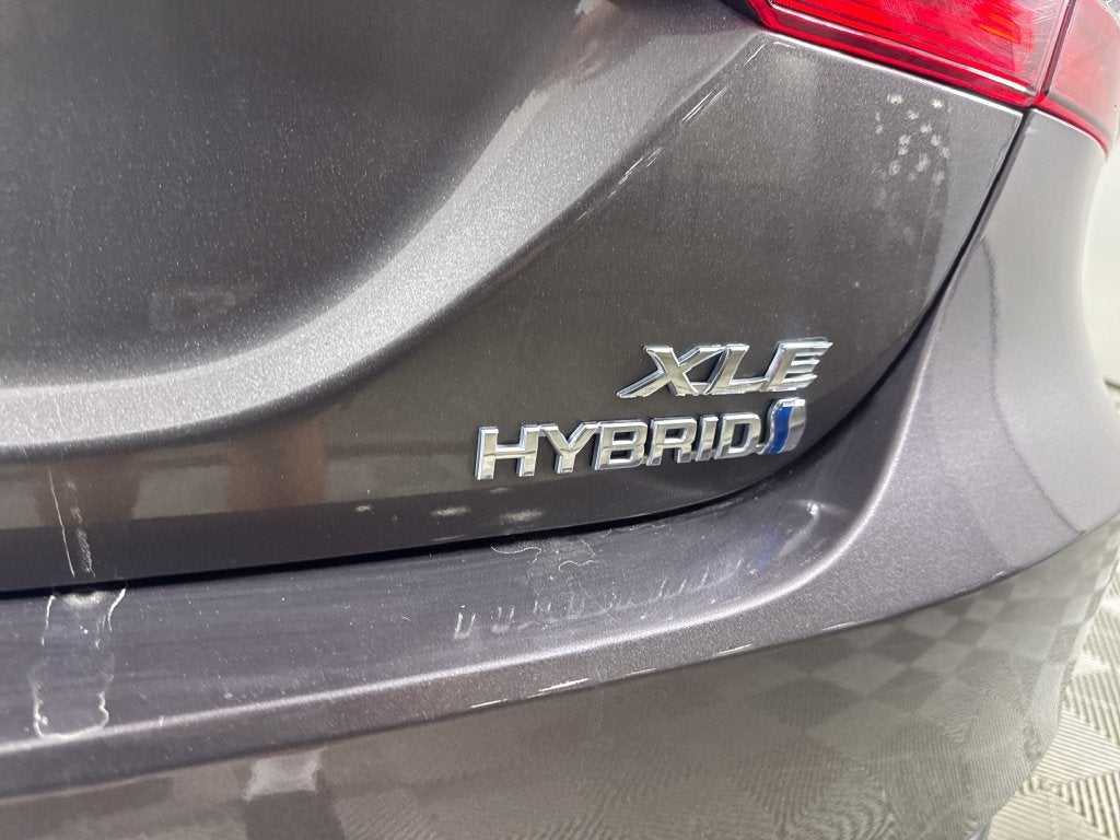 2020 Toyota Camry Hybrid XLE