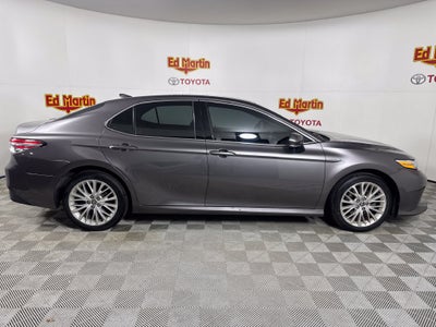 2020 Toyota Camry Hybrid XLE