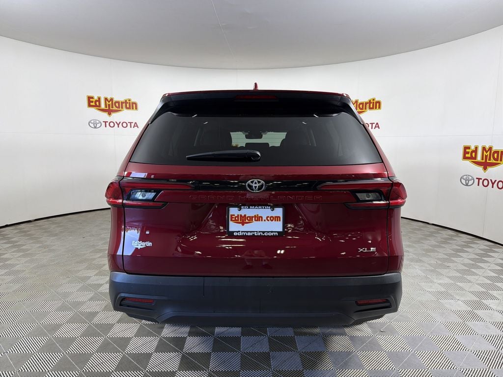 2025 Toyota Grand Highlander XLE