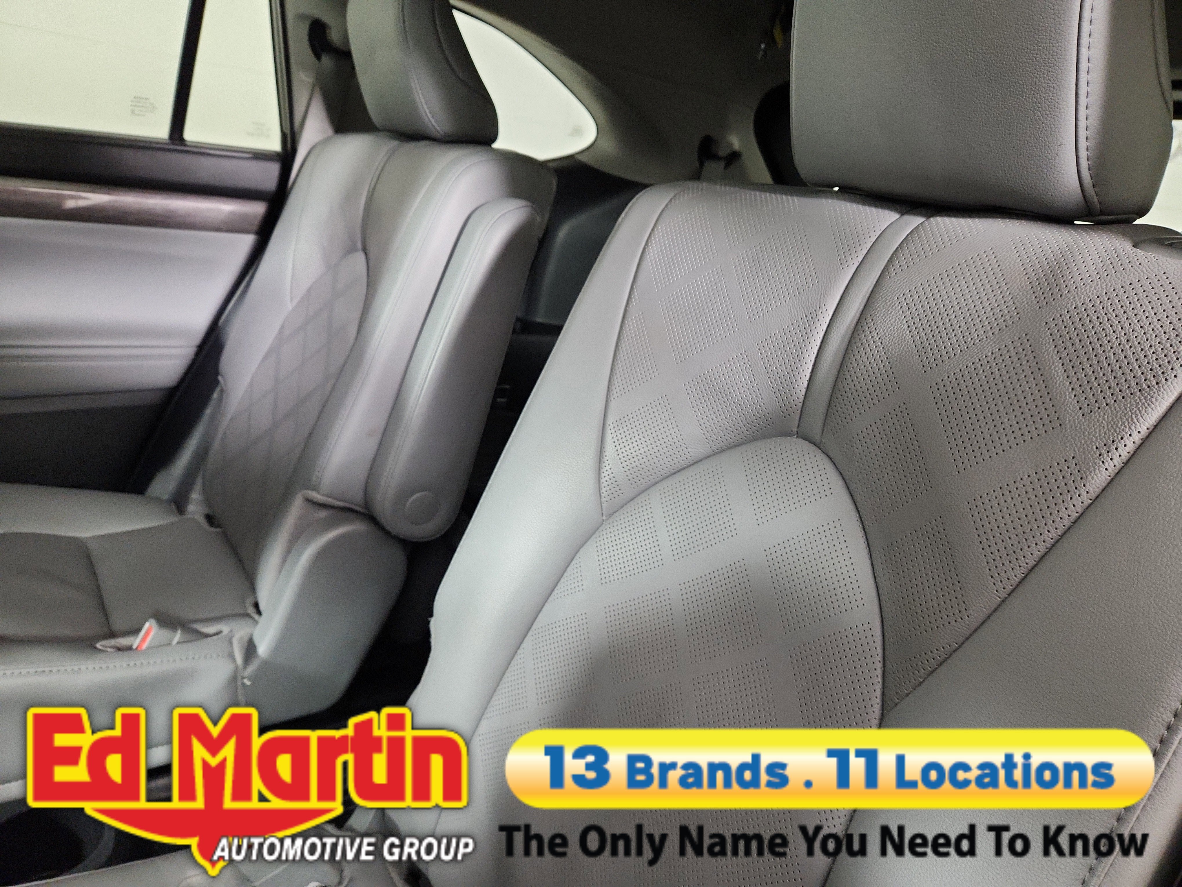 2025 Toyota Highlander Hybrid Platinum