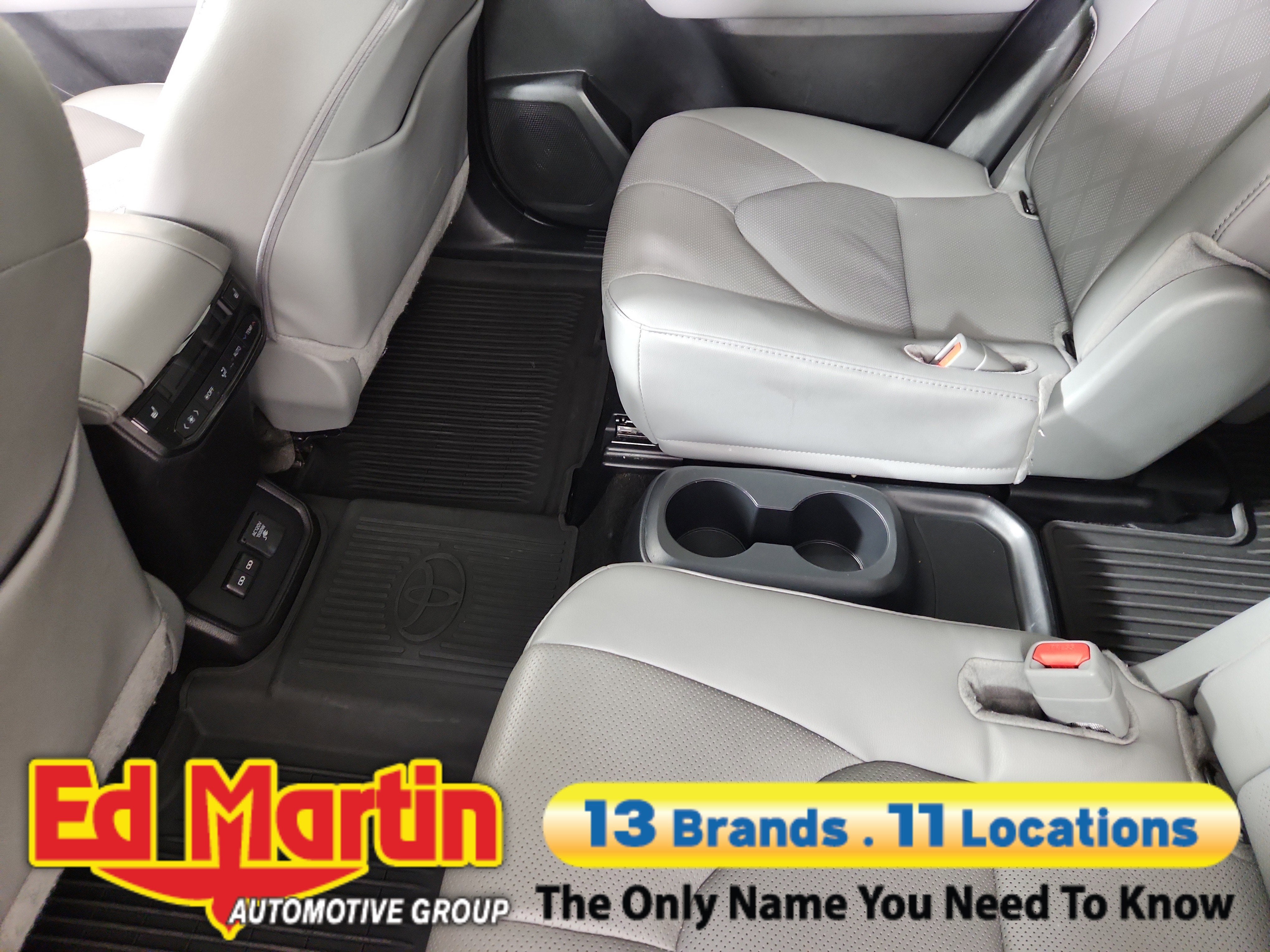 2025 Toyota Highlander Hybrid Platinum