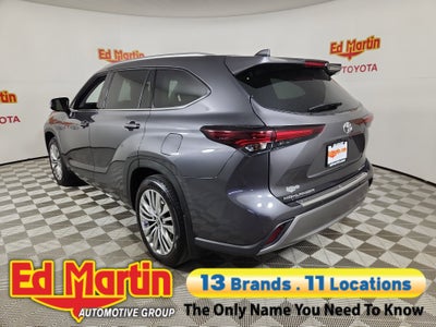2025 Toyota Highlander Hybrid Platinum