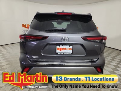 2025 Toyota Highlander Hybrid Platinum