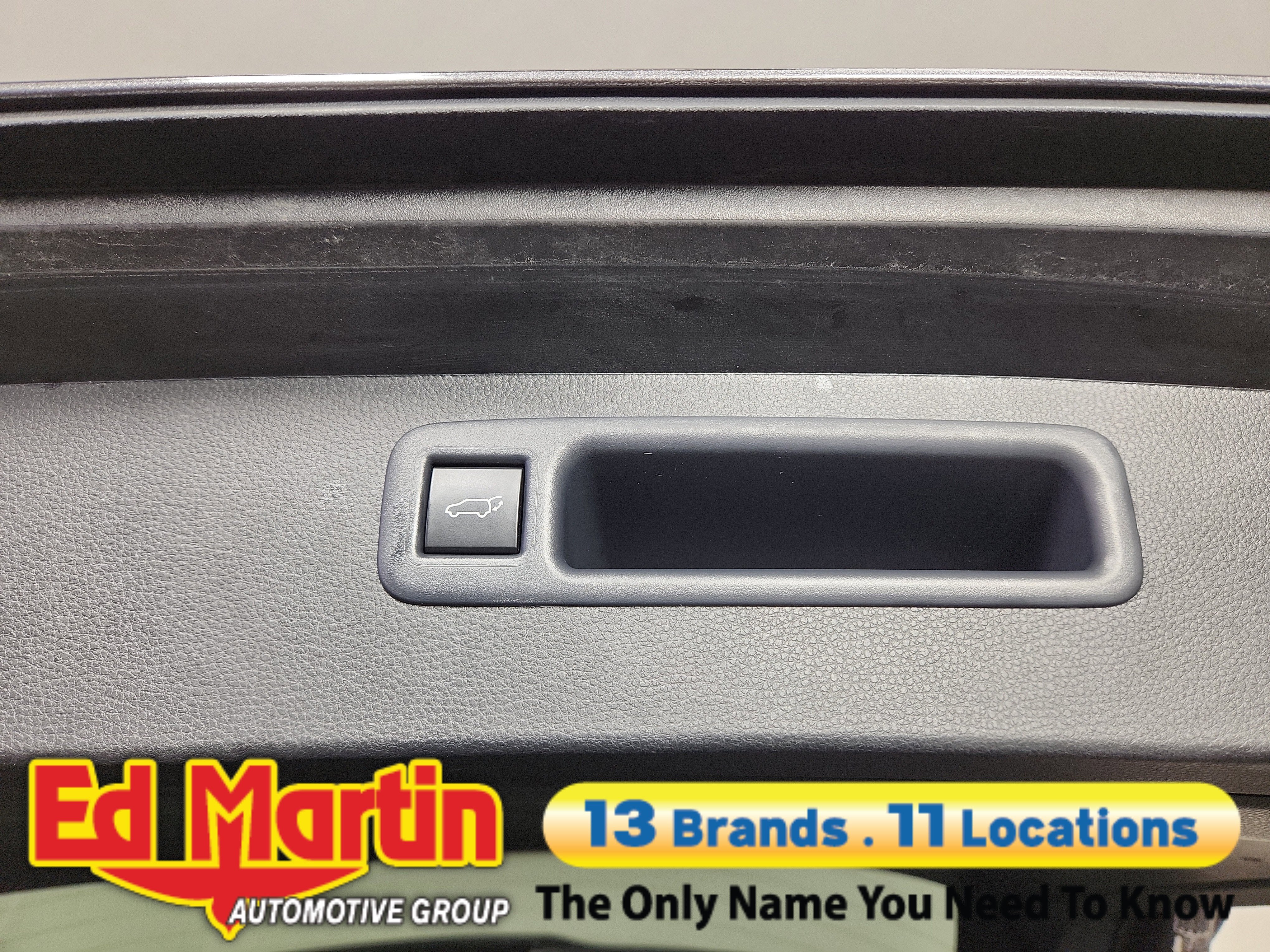 2025 Toyota Highlander Hybrid Platinum