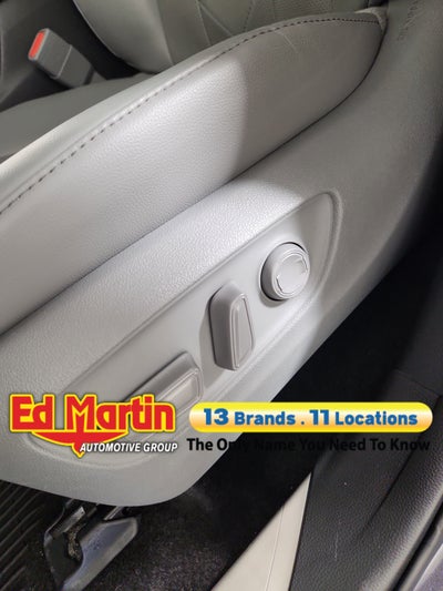 2025 Toyota Highlander Hybrid Platinum