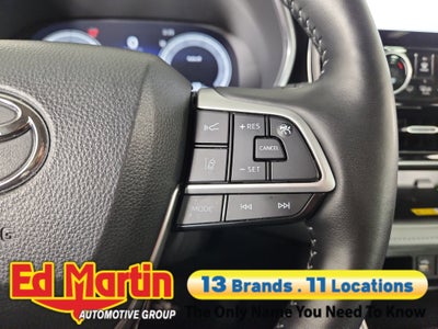 2025 Toyota Highlander Hybrid Platinum