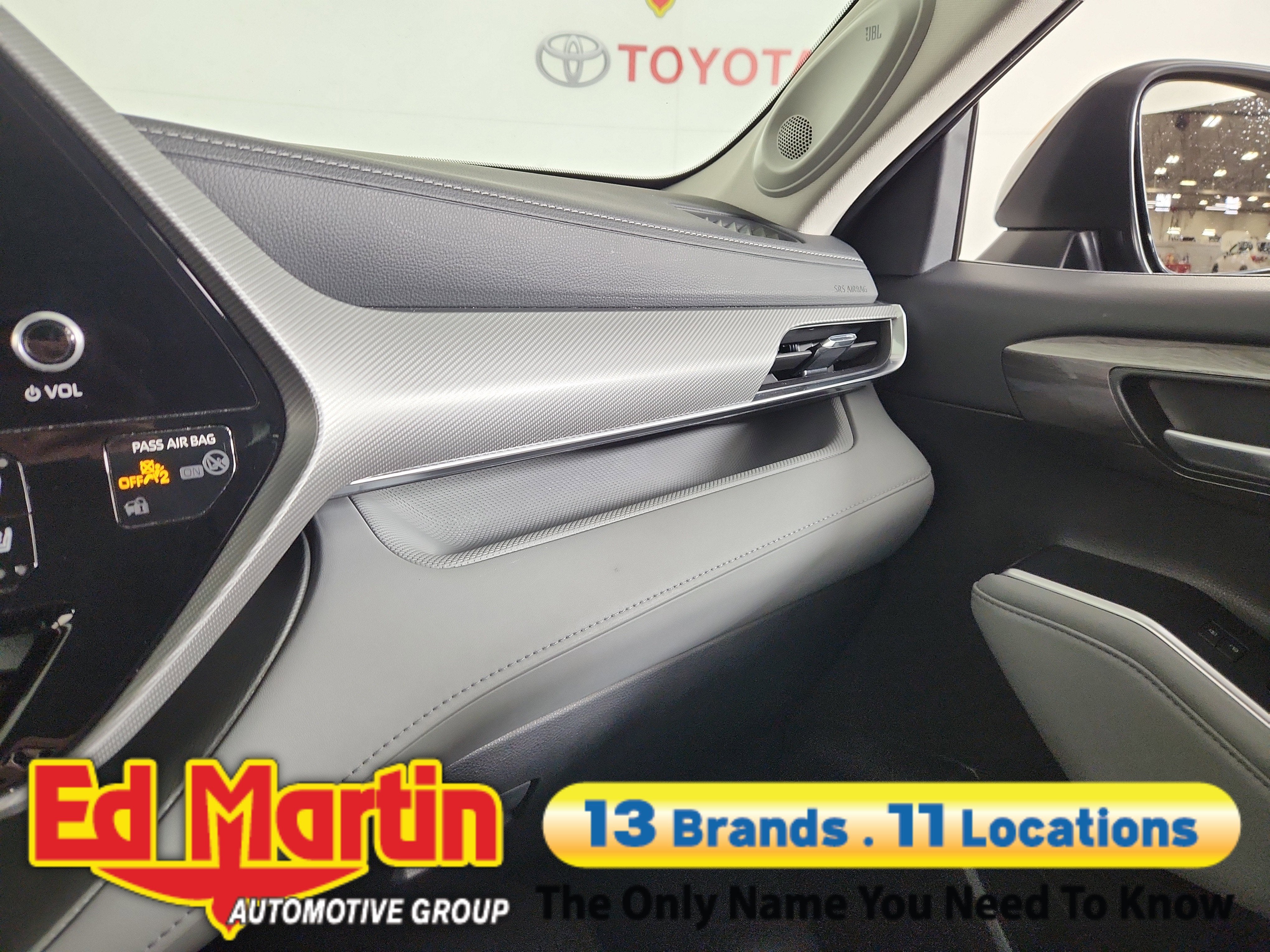 2025 Toyota Highlander Hybrid Platinum