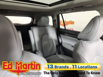 2025 Toyota Highlander Hybrid Platinum