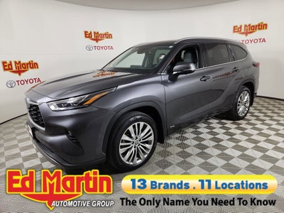 2025 Toyota Highlander Hybrid Platinum