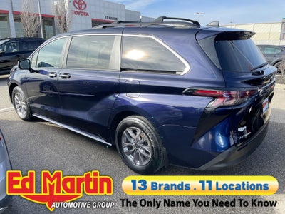 2025 Toyota Sienna XLE