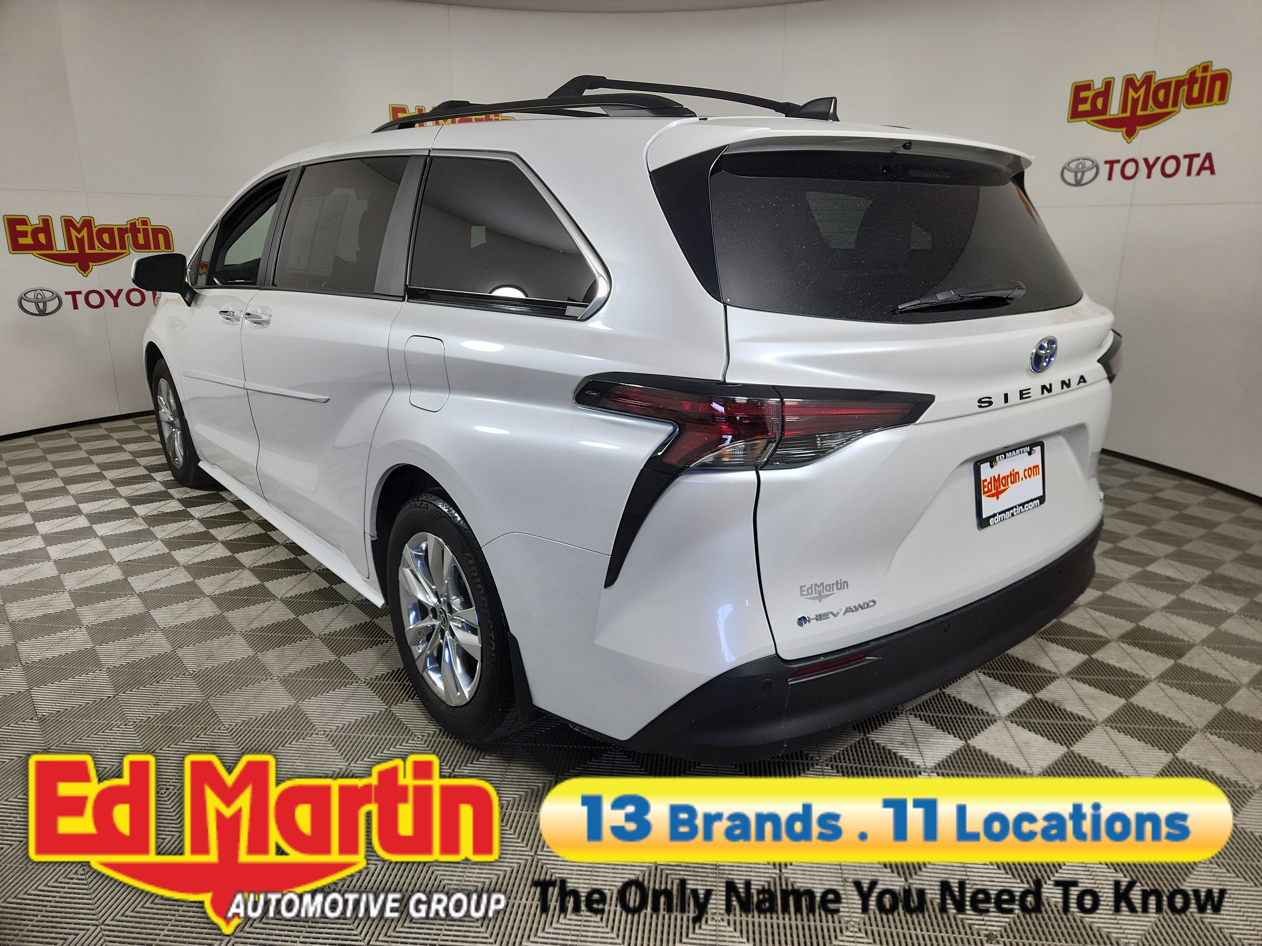 2025 Toyota Sienna XLE