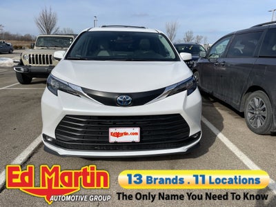 2025 Toyota Sienna XLE