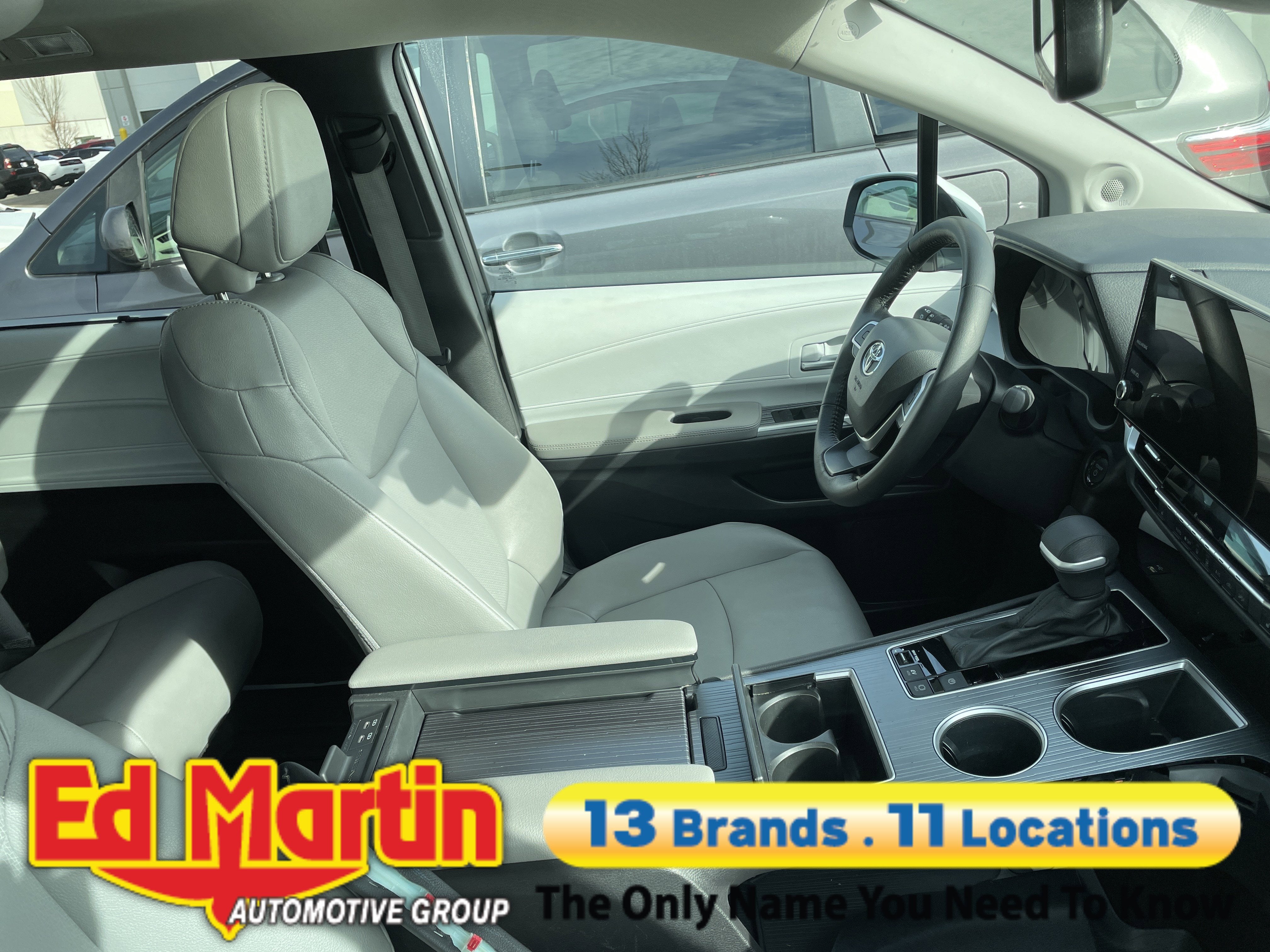 2025 Toyota Sienna XLE