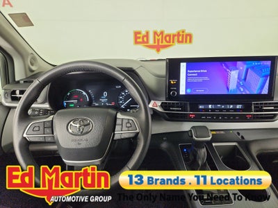 2025 Toyota Sienna XLE