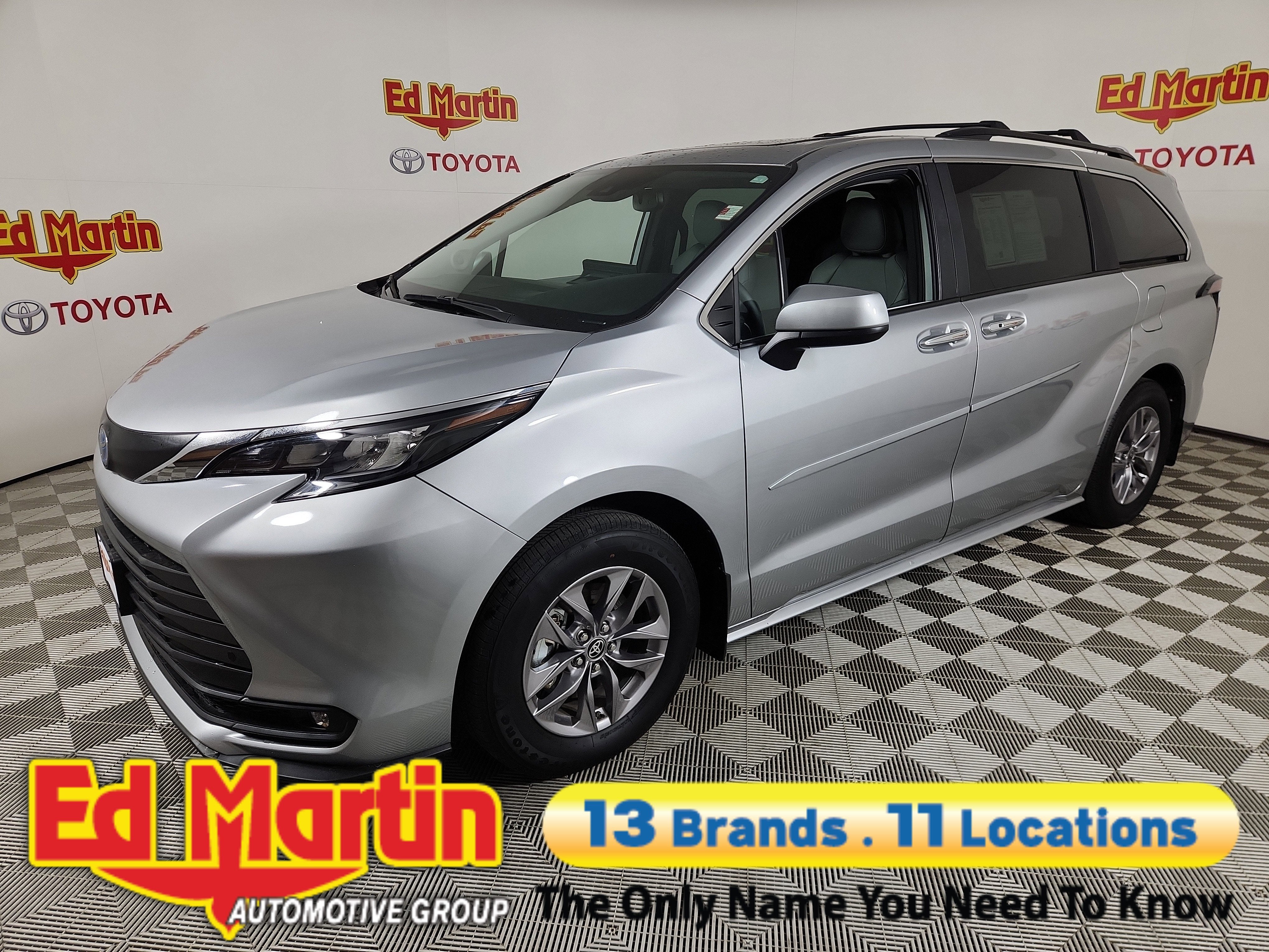 2025 Toyota Sienna XLE