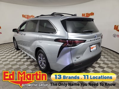 2025 Toyota Sienna XLE