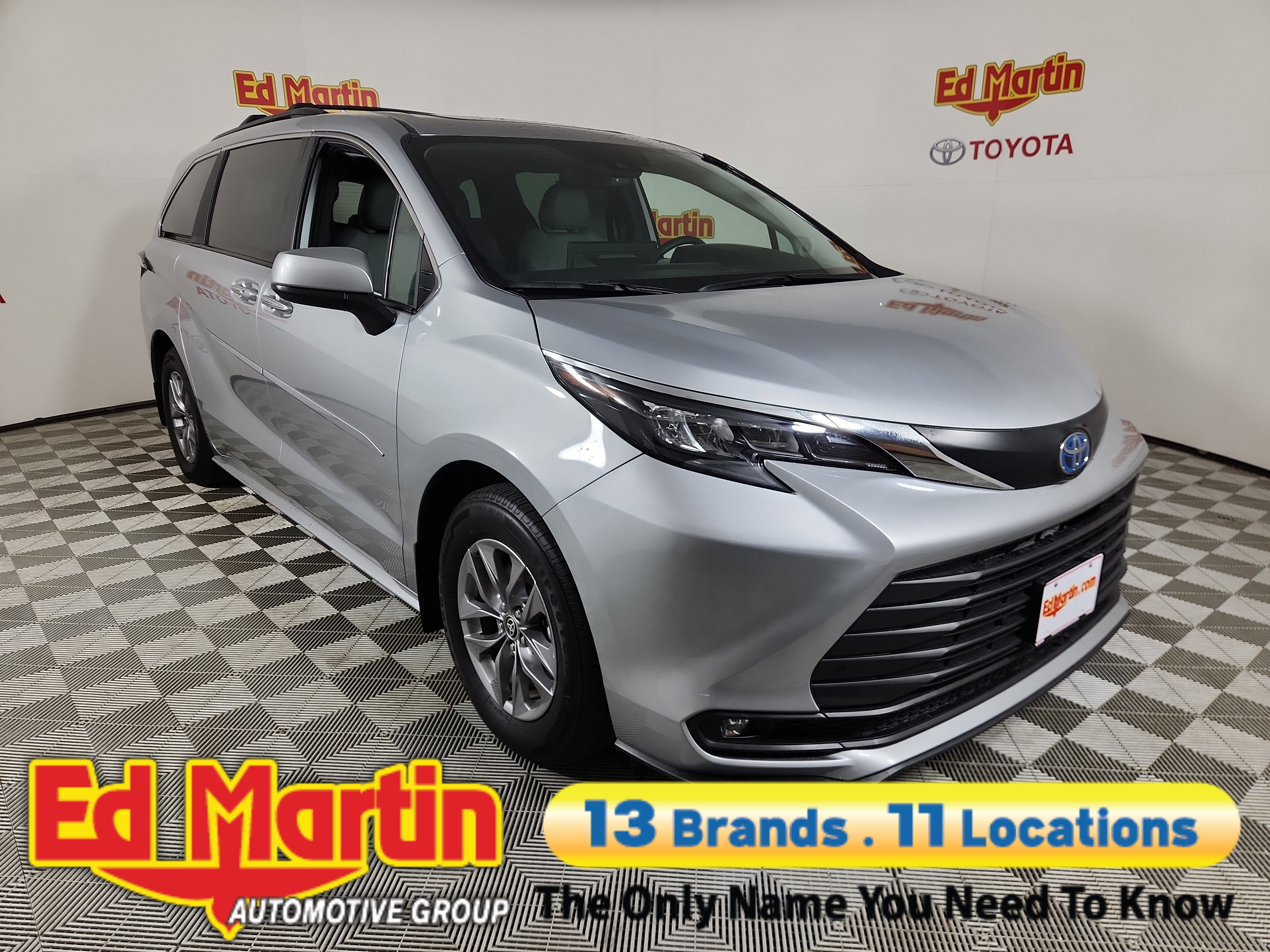 2025 Toyota Sienna XLE