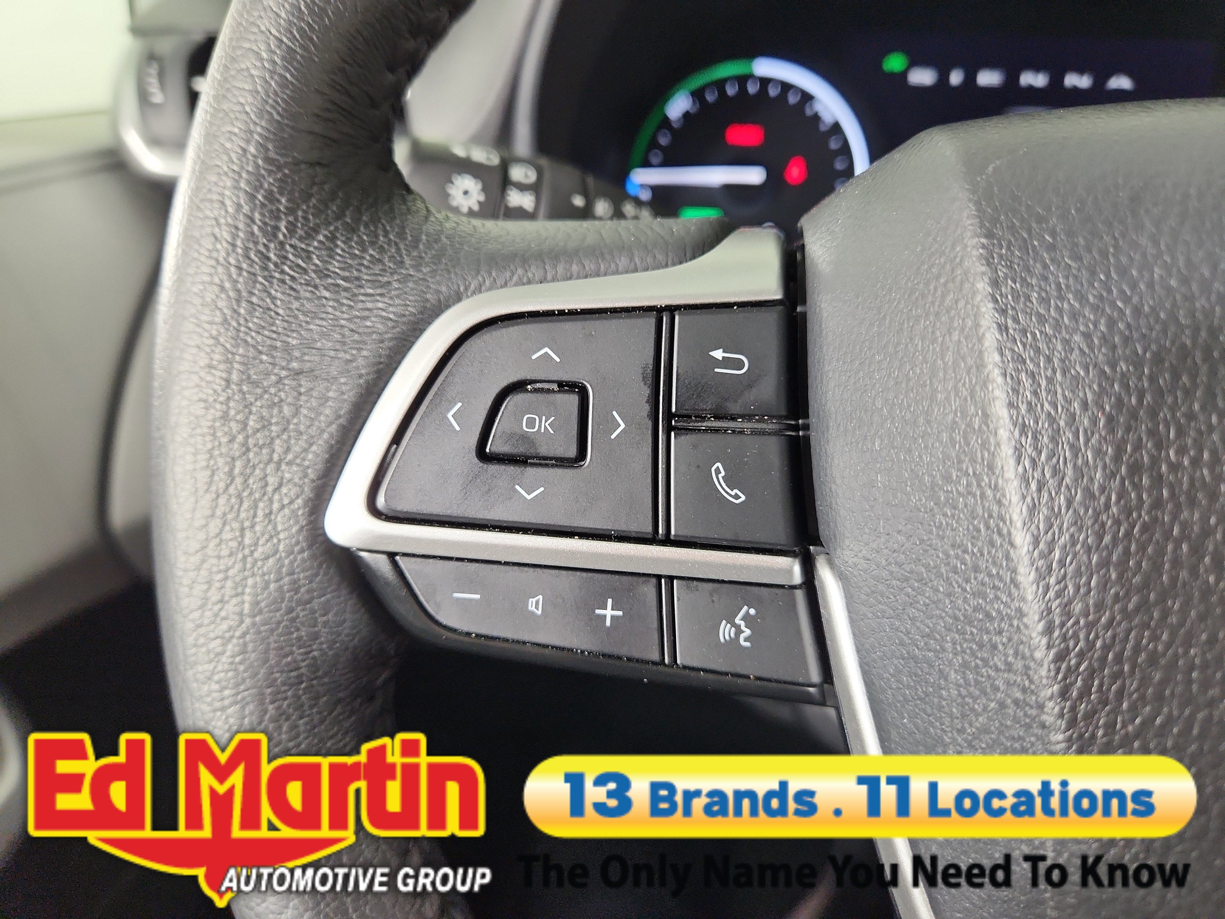 2025 Toyota Sienna XLE