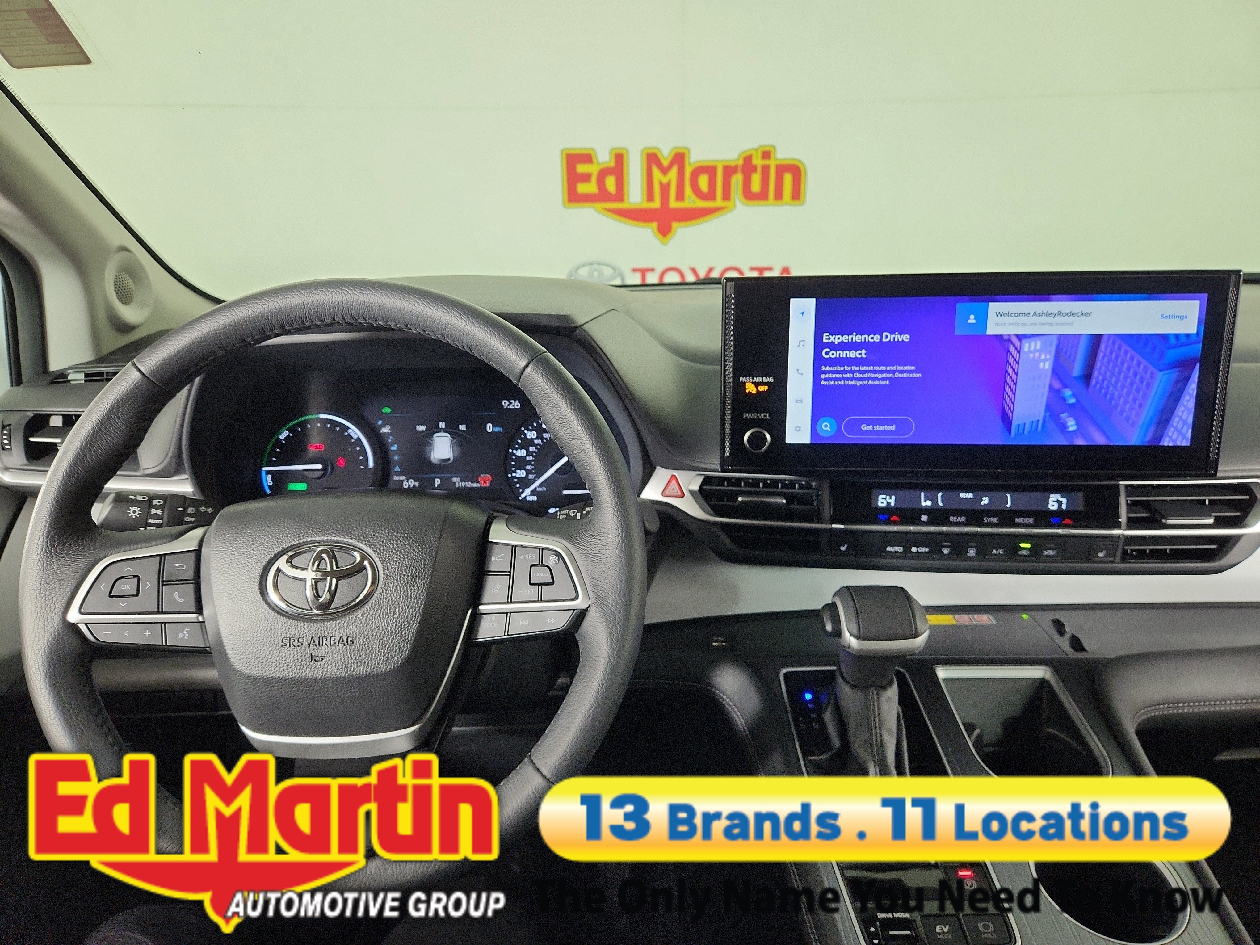 2025 Toyota Sienna XLE