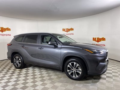 2025 Toyota Highlander XLE