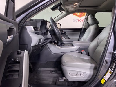 2025 Toyota Highlander XLE