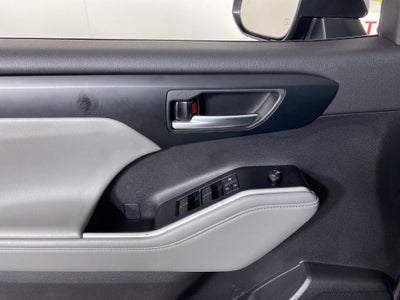 2025 Toyota Highlander XLE