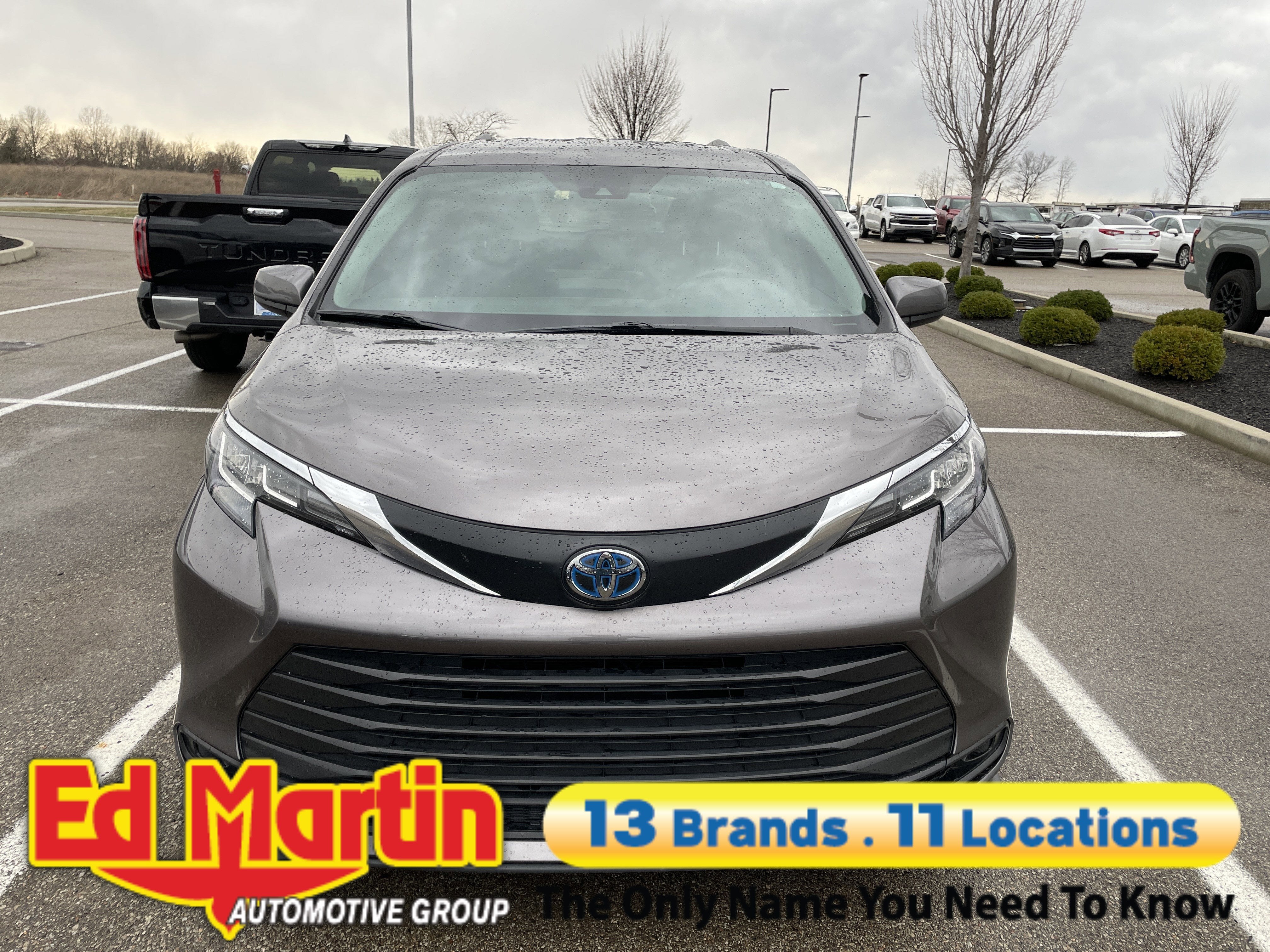 2022 Toyota Sienna LE