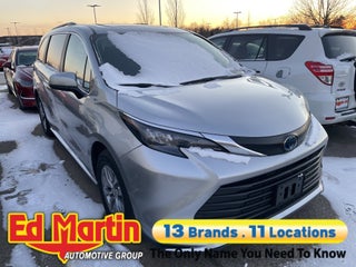 2025 Toyota Sienna XLE