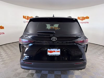 2026 Toyota Sienna XLE 8 Passenger