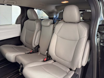 2026 Toyota Sienna XLE 8 Passenger