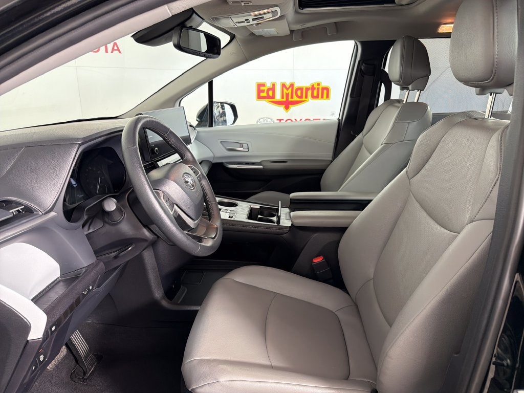 2026 Toyota Sienna XLE 8 Passenger