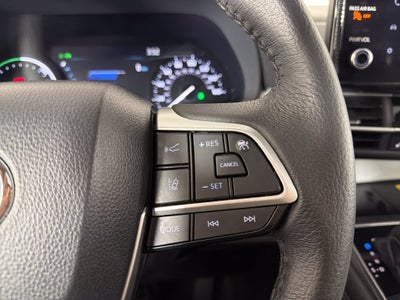 2026 Toyota Sienna XLE 8 Passenger