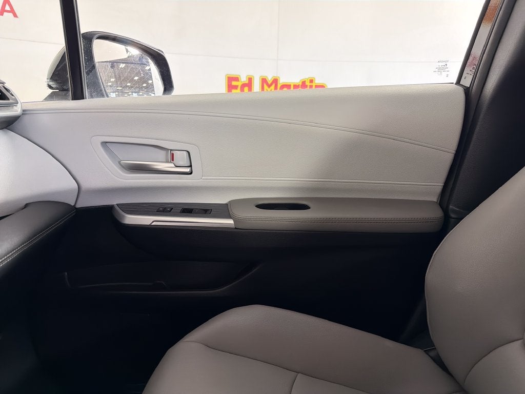 2026 Toyota Sienna XLE 8 Passenger
