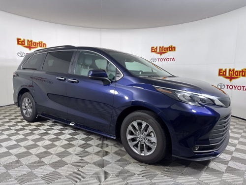 2026 Toyota Sienna XLE 8 Passenger