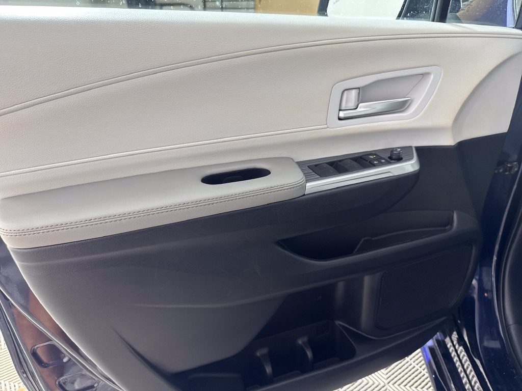 2026 Toyota Sienna XLE 8 Passenger