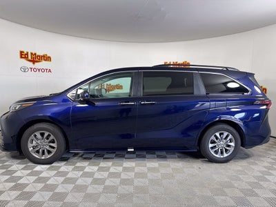 2026 Toyota Sienna XLE 8 Passenger