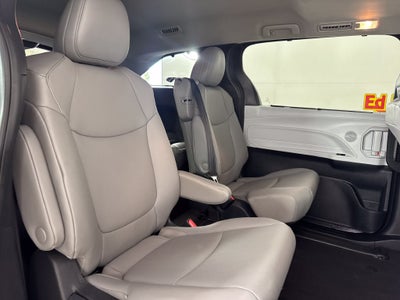2026 Toyota Sienna XLE 8 Passenger