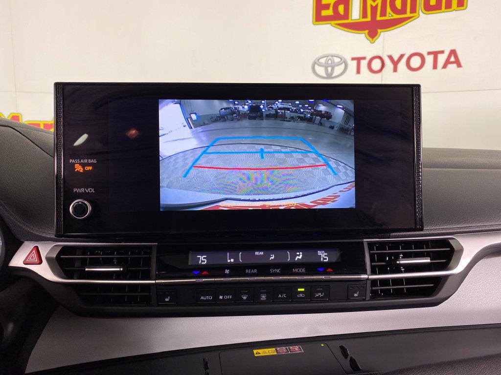 2026 Toyota Sienna XLE 8 Passenger