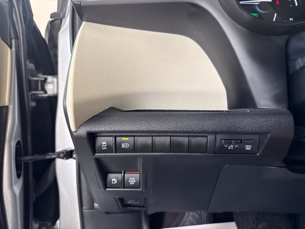 2023 Toyota Sienna XLE 7 Passenger