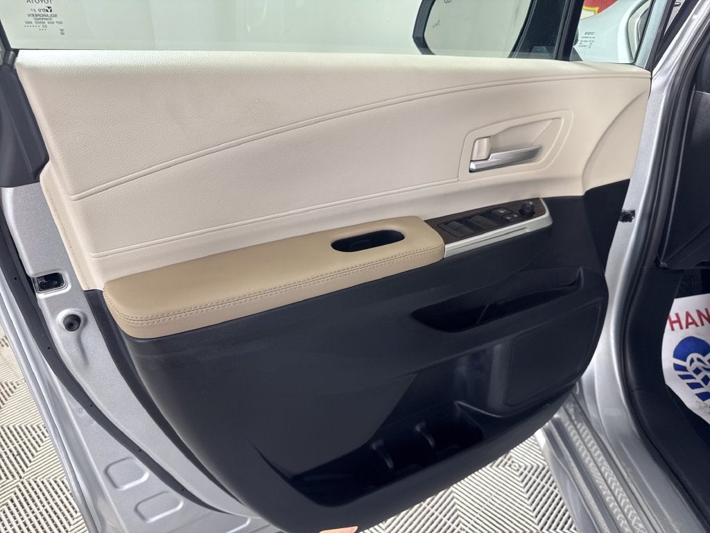 2023 Toyota Sienna XLE 7 Passenger