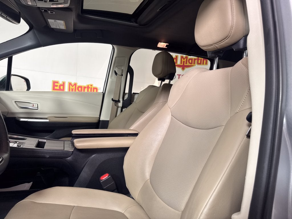 2023 Toyota Sienna XLE 7 Passenger